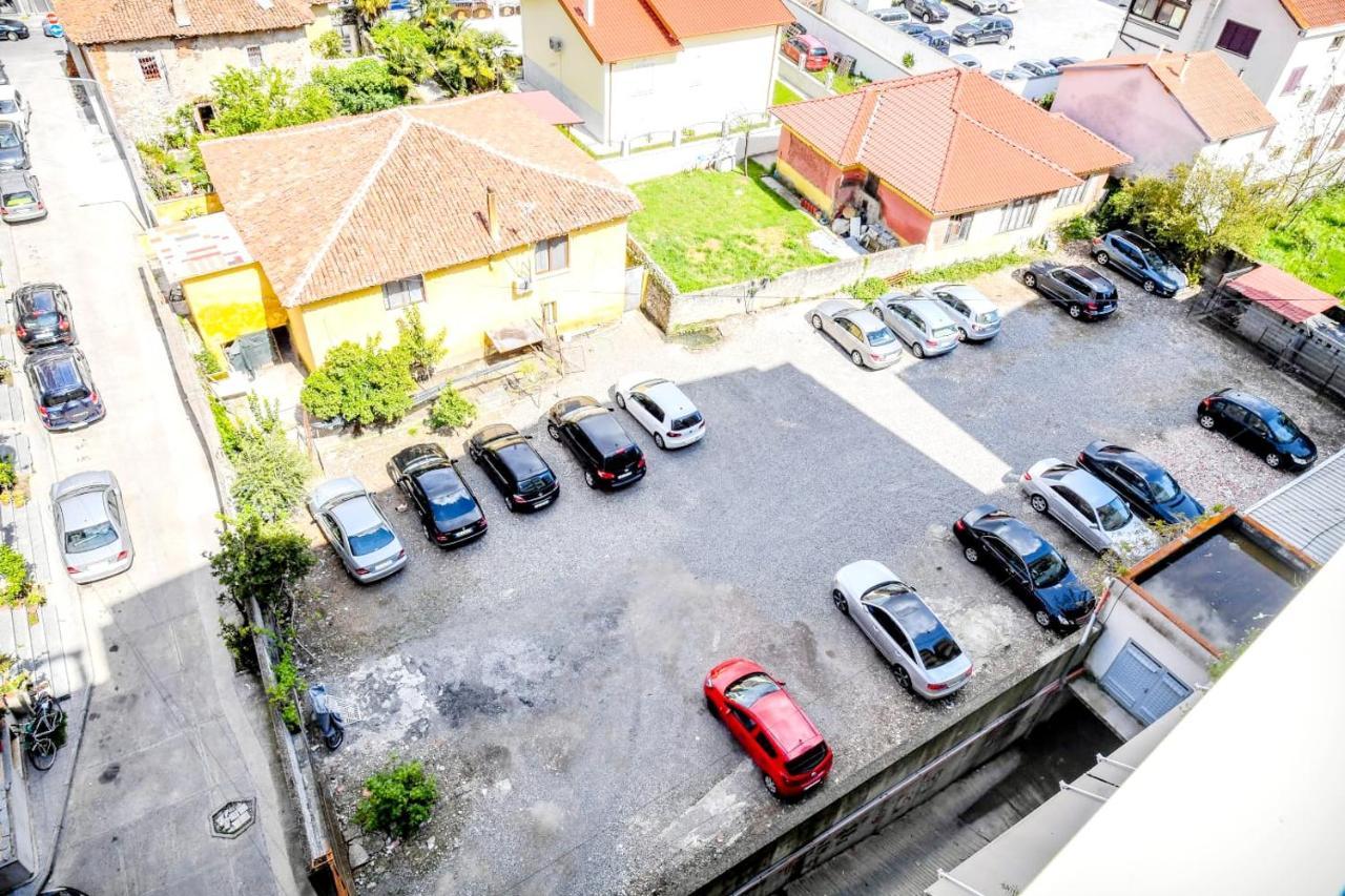 Happy Stories' Apartment In City Centre Shkodër Exterior foto