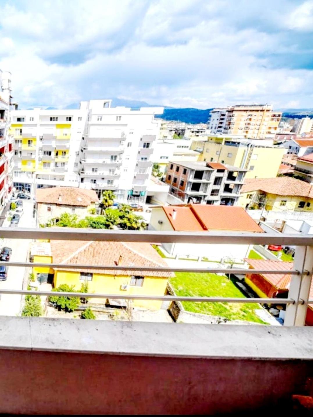 Happy Stories' Apartment In City Centre Shkodër Habitación foto